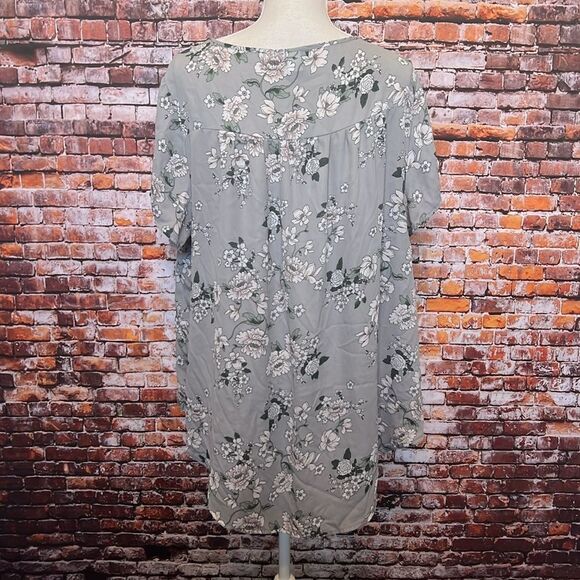 Torrid Grey Floral Georgette Blouse - Picture 5 of 7